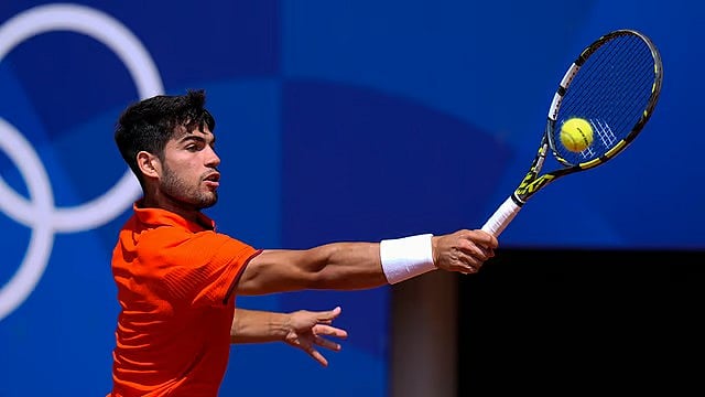 AP : Carlos Alcaraz lost to Novak Djokovic in the men's singles final at the Paris Olympics.